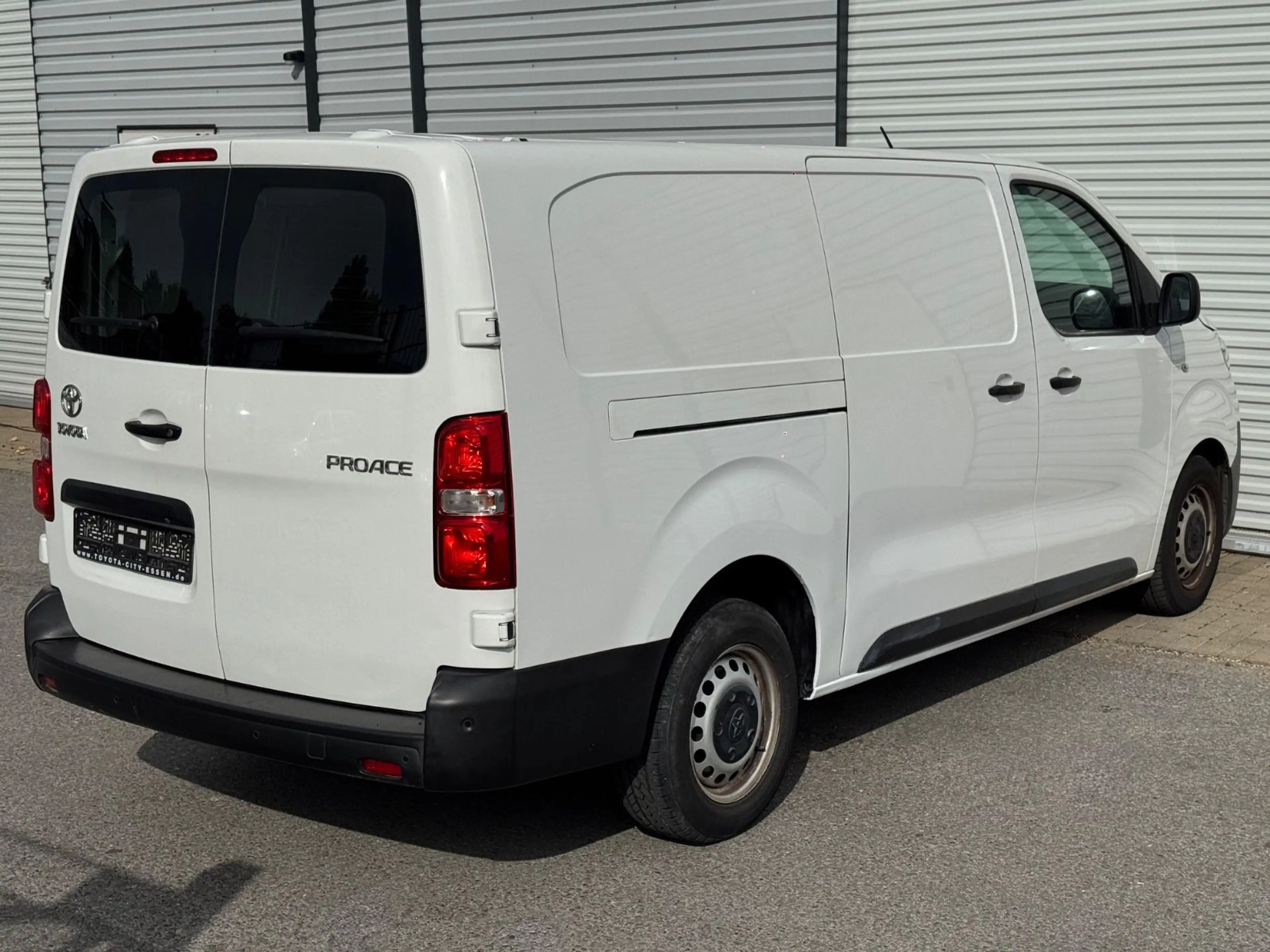 Toyota Proace L2 2.0D-4D Kasten Meister-1.Hand-Kamera — photo 6