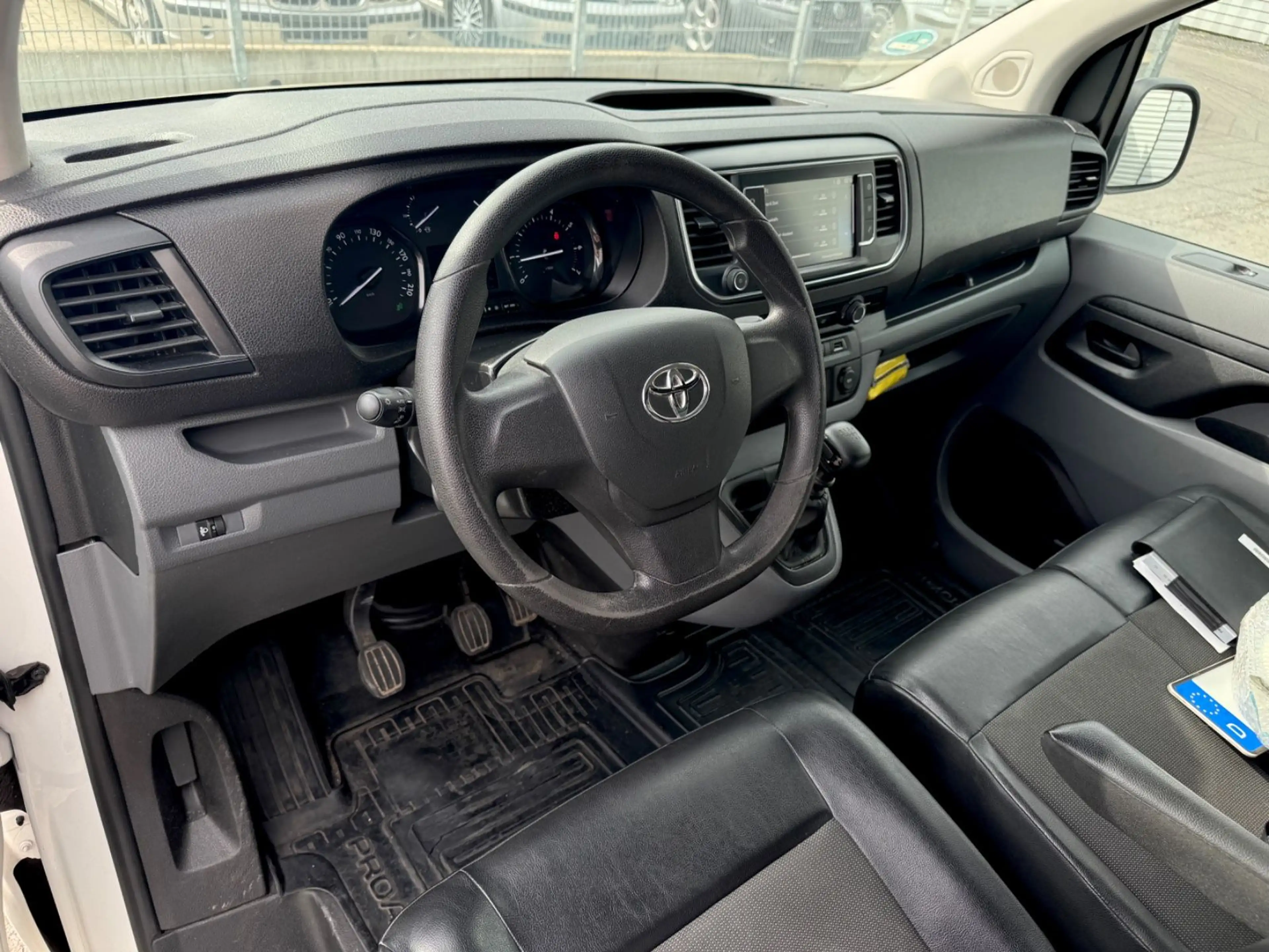 Toyota Proace L2 2.0D-4D Kasten Meister-1.Hand-Kamera — photo 7