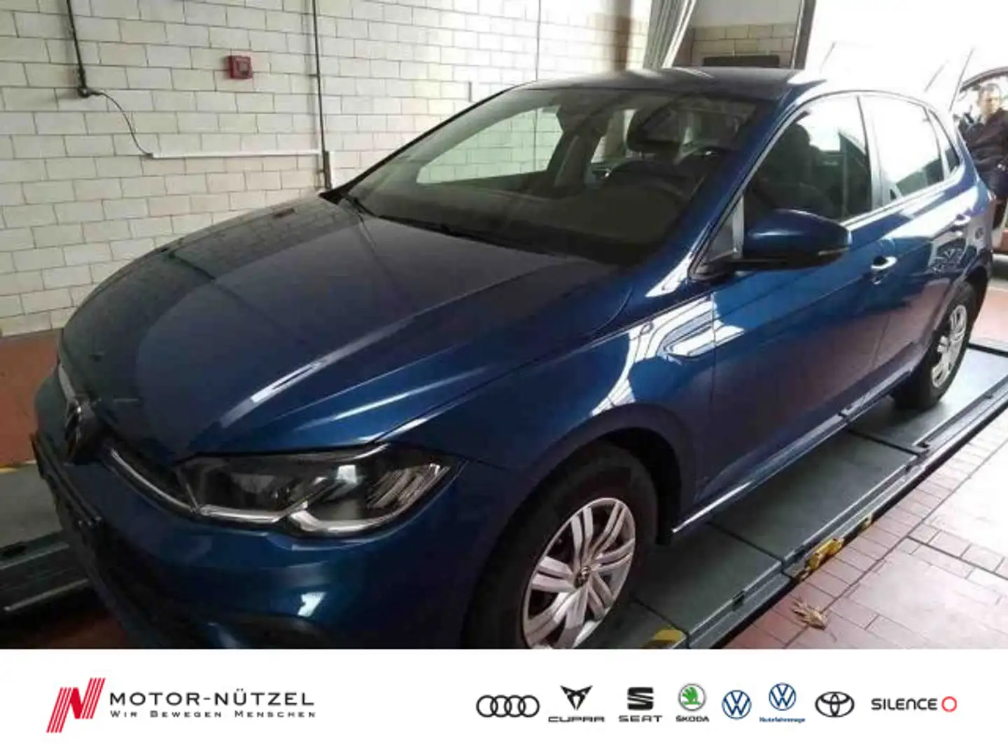 Volkswagen Polo 1.0 FRESH LED+APP+SHZ+GRA+PDC+DAB+NSW+MFL Blauw - 1