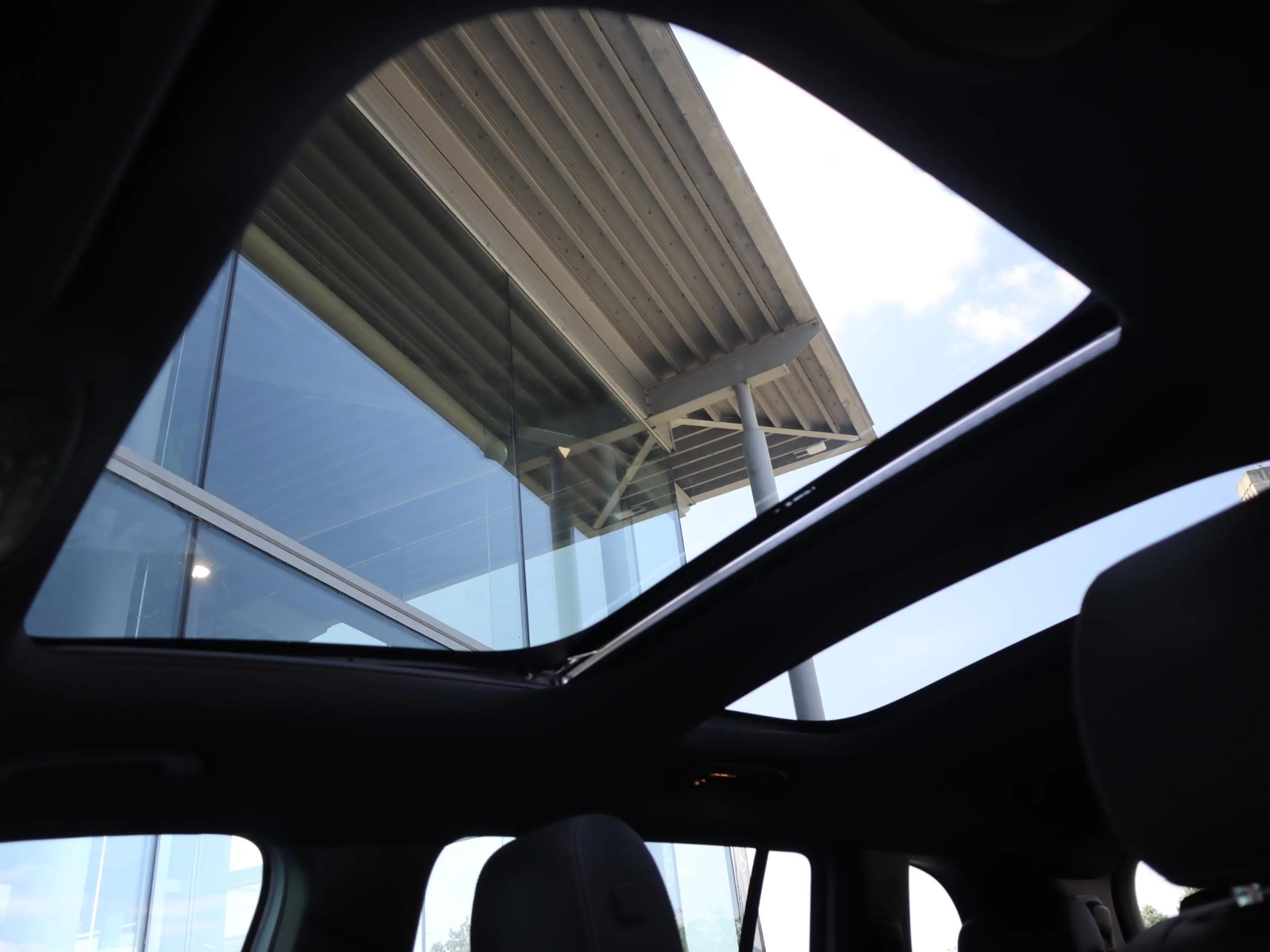 Mercedes-Benz EQB 250 AMG Line 7p. 67 kWh — photo 10