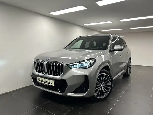 BMW X1 view 7