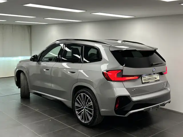 BMW X1 view 3