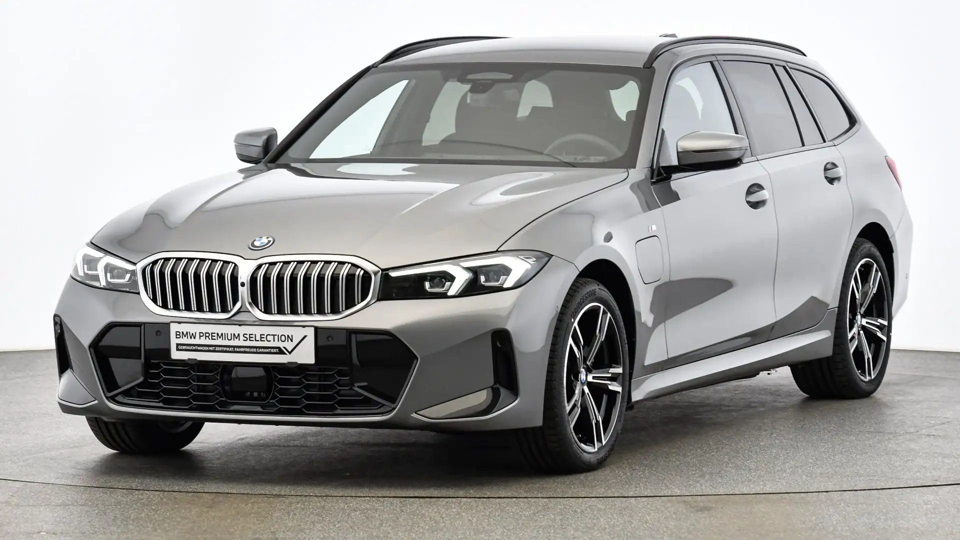 BMW 330 e xDrive Grau - 1