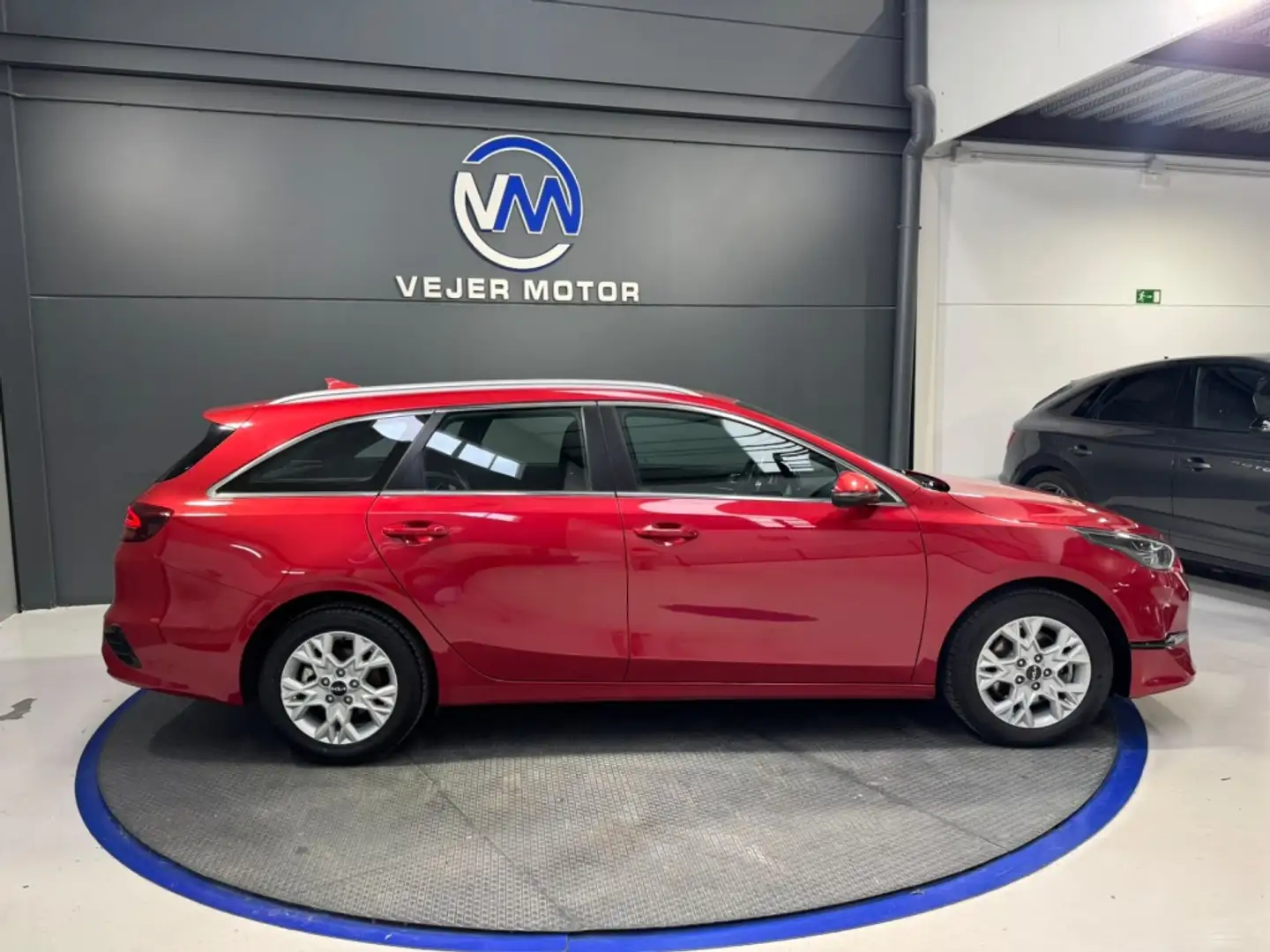 Kia Ceed / cee'd Tourer 1.6 MHEV iMT Eco-Dynamics Tech DCT 136 Rojo - 2