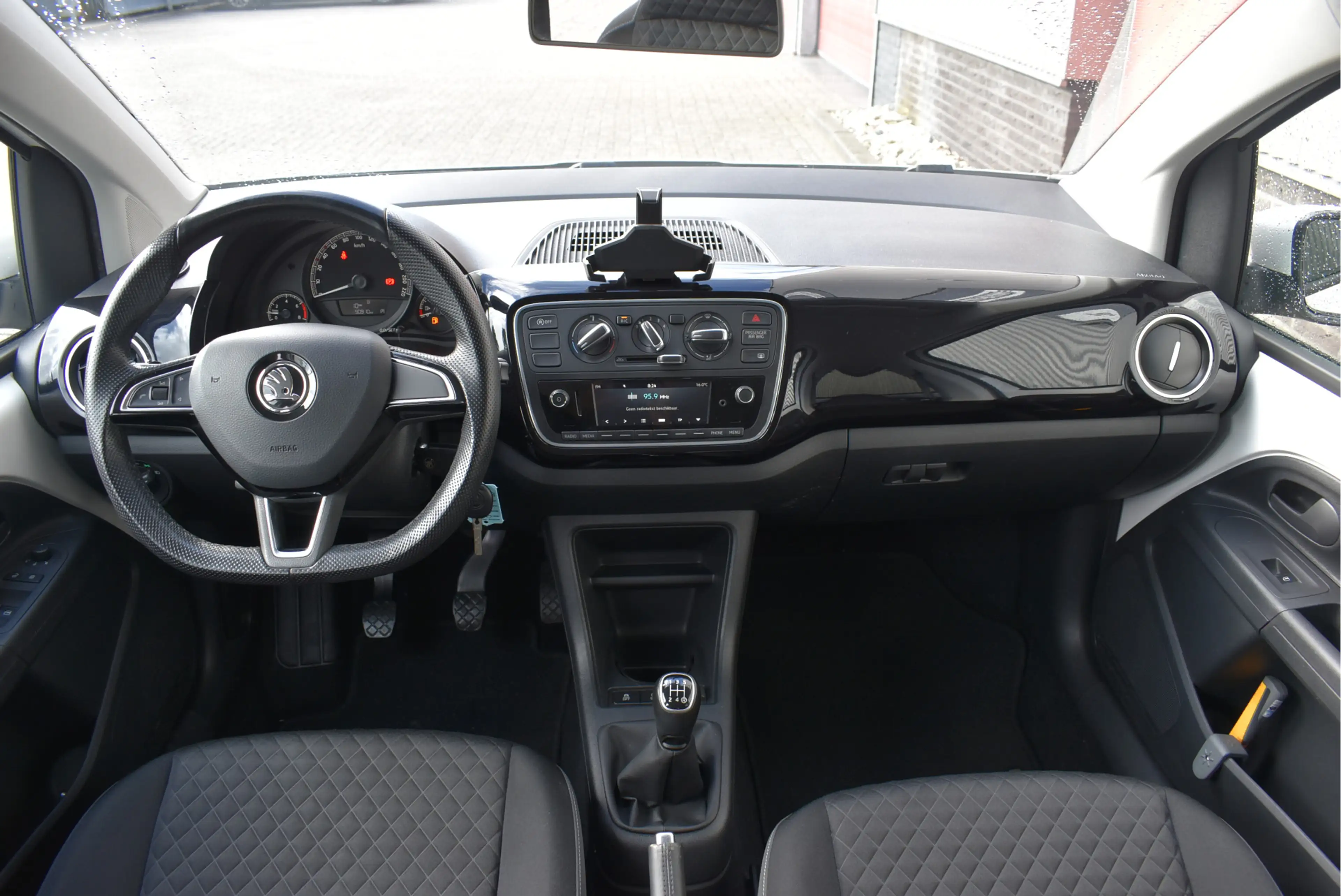 Skoda Citigo 1.0 Greentech Ambition Cruise control, Airco, Park — photo 3