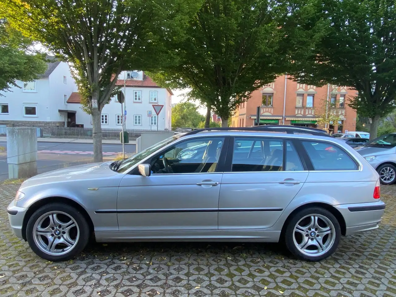 BMW 325xi Touring Allrad, TÜV bis 10/2027, foto 7