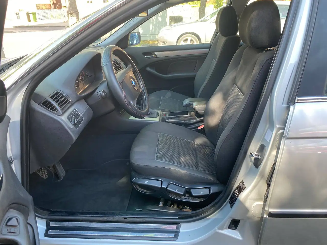 BMW 325xi Touring Allrad, TÜV bis 10/2027, foto 8