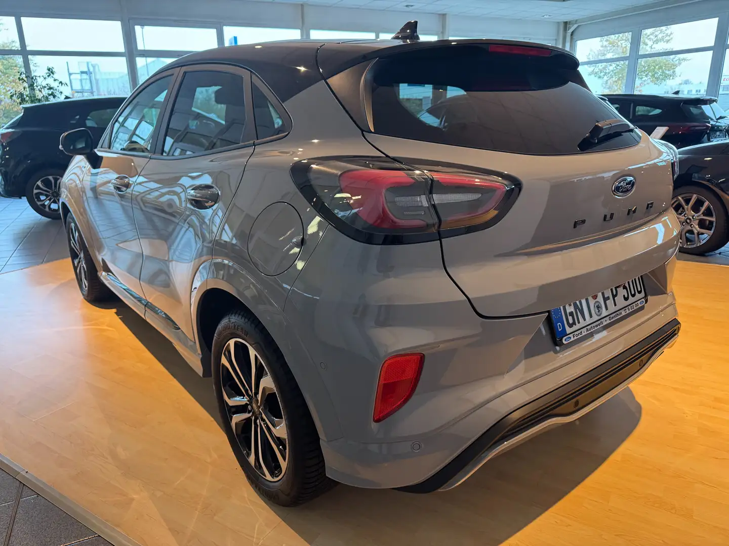 Ford Puma 1.0 EcoB Hybrid ST-LINE X VOLL-LED,NAVI,ACC,KAMERA Сірий - 2