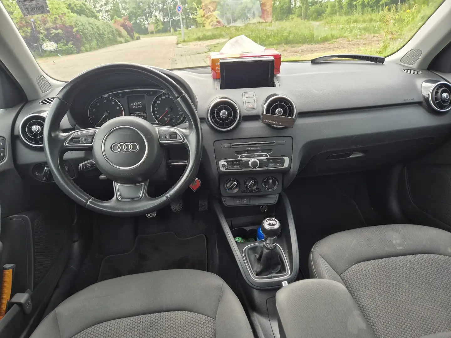 Audi A1 1.0 TFSI Pro Line Grijs - 2