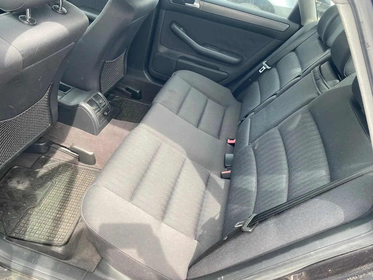 Audi A6 2.4, foto 9