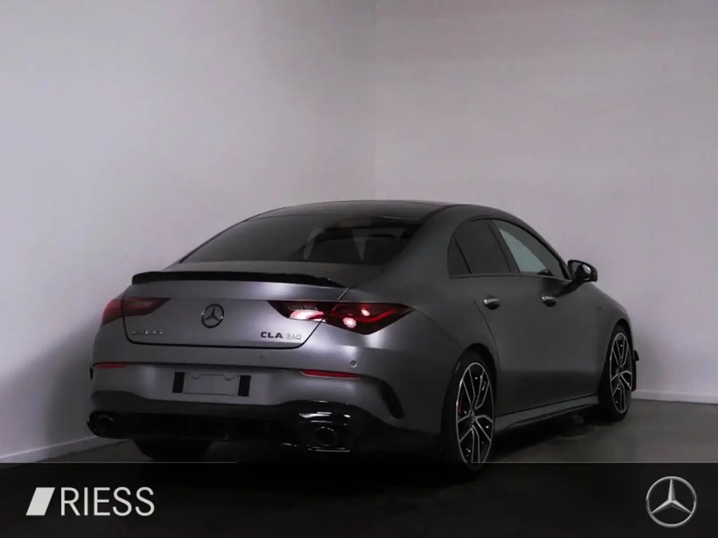 Mercedes-Benz CLA 35 AMG 4MATIC Coupé AMG PANO AERO PREMIUM PLUS Grau - 2
