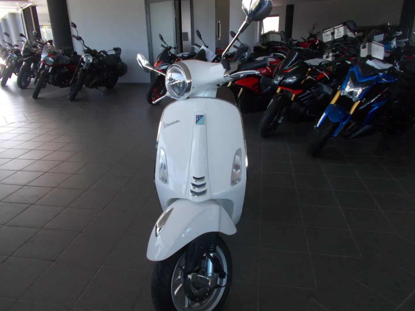 Vespa Primavera 50 Weiß - 2