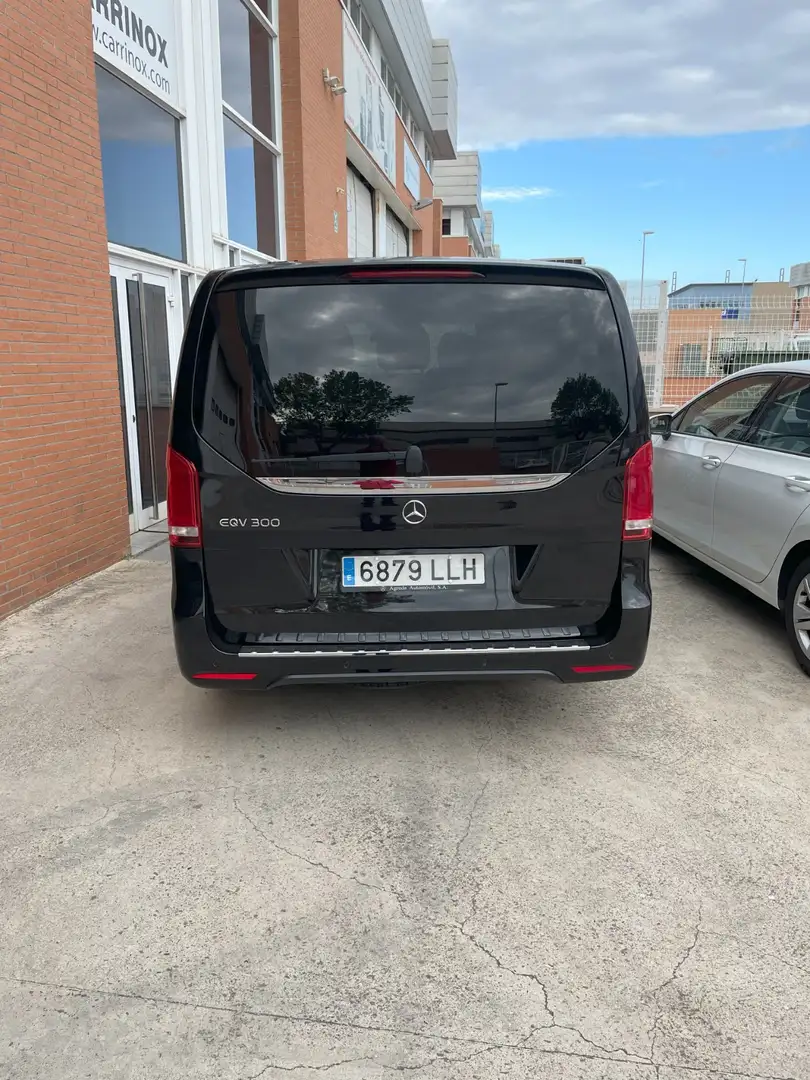Mercedes-Benz EQV 300 Чёрный - 1