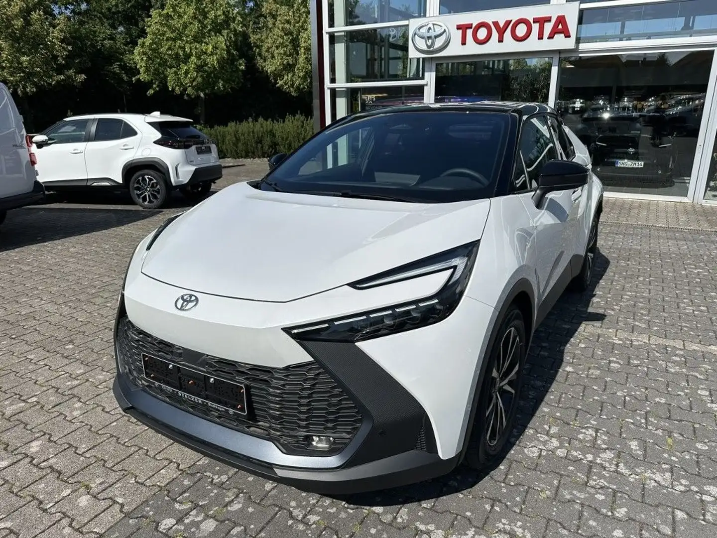 Toyota C-HR 1.8 Hybrid Team Deutschland Weiß - 1