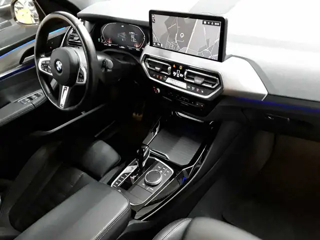 BMW X3 view 9