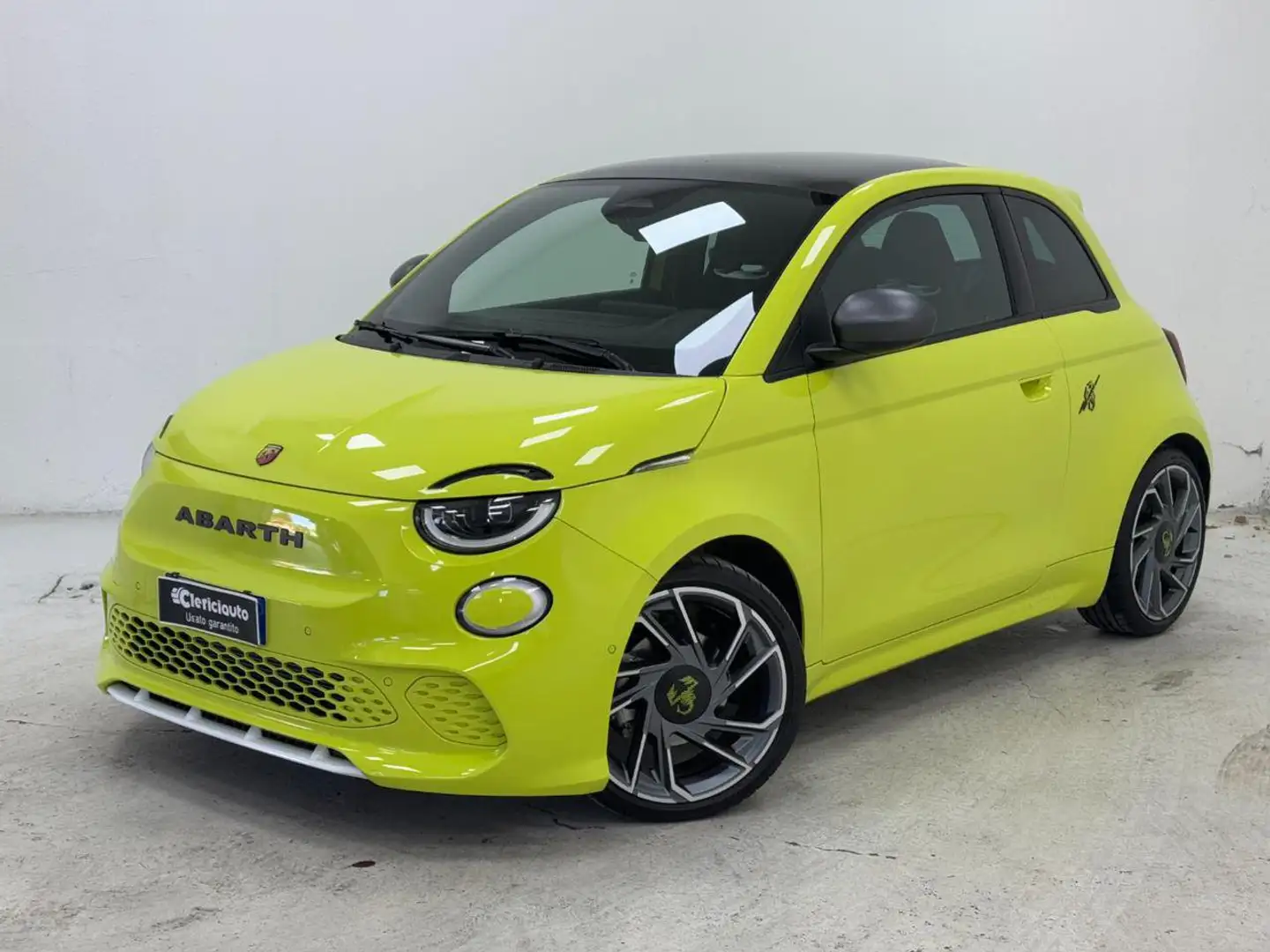 Abarth 500e Turismo (TETTO PAN.) Giallo - 1