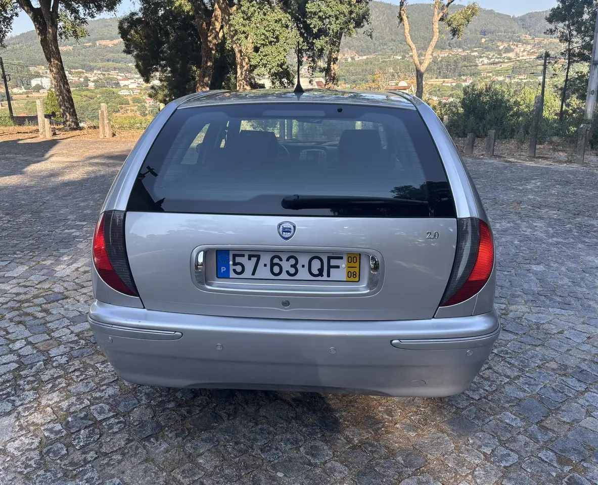 Lancia Lybra Station Wagon 2.0 20V 5 Cyl. LX, foto 4