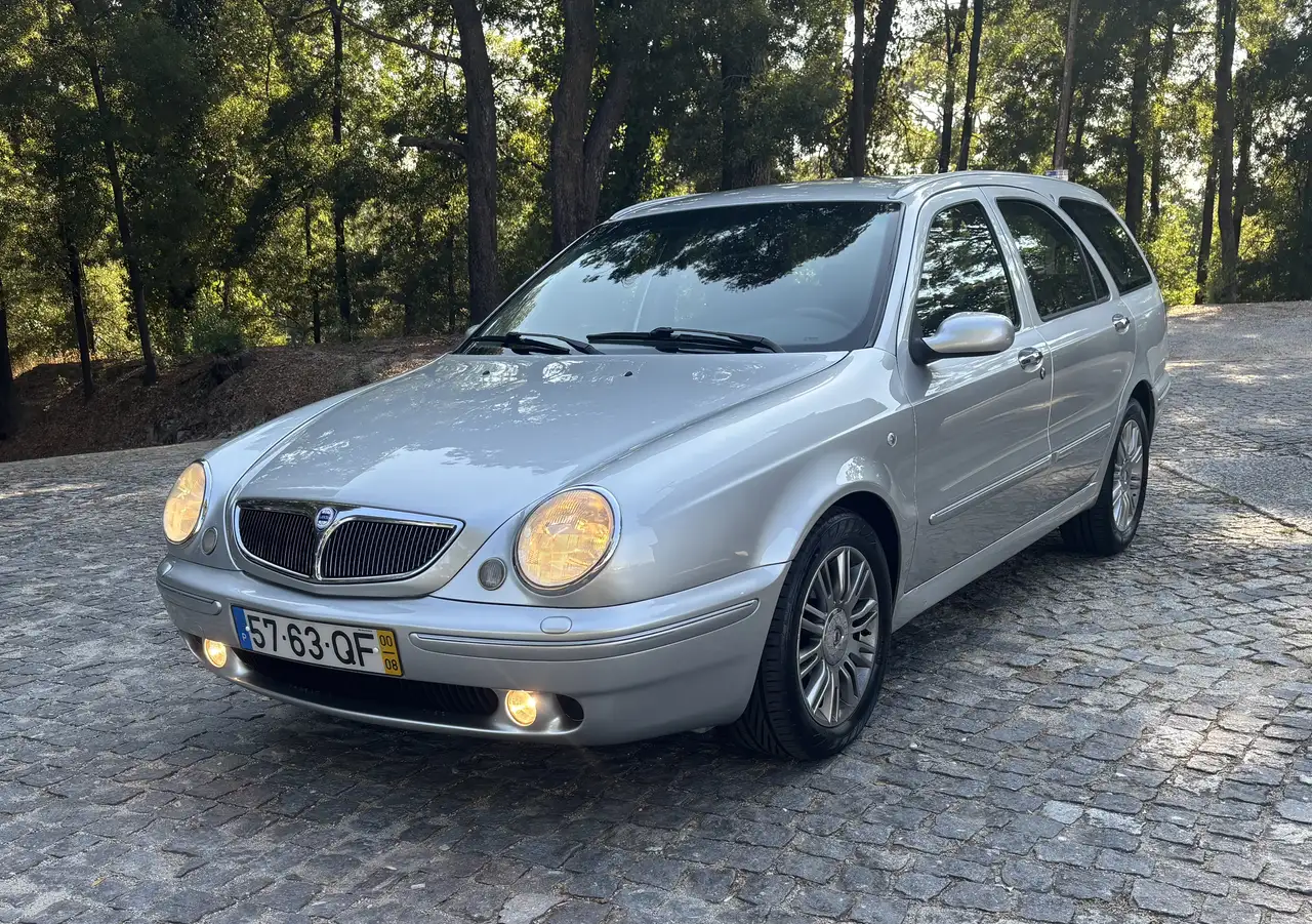Lancia Lybra Station Wagon 2.0 20V 5 Cyl. LX, foto 2