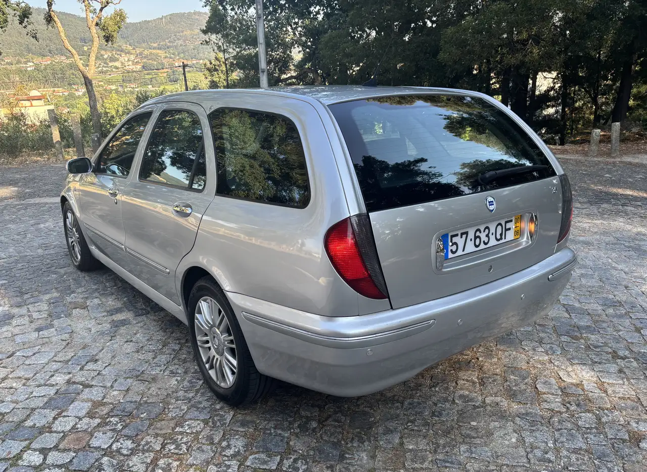 Lancia Lybra Station Wagon 2.0 20V 5 Cyl. LX, foto 5