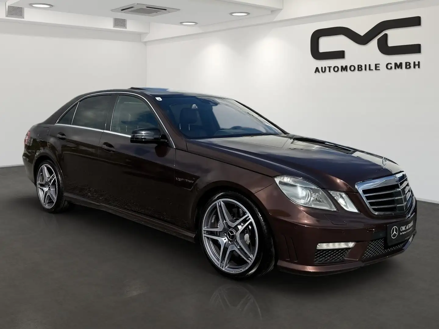 Mercedes-Benz E 63 AMG E 63 V8 AMG  /Harman/Nachtsicht/S.Klima/TV/AHK/TWT Braun - 2