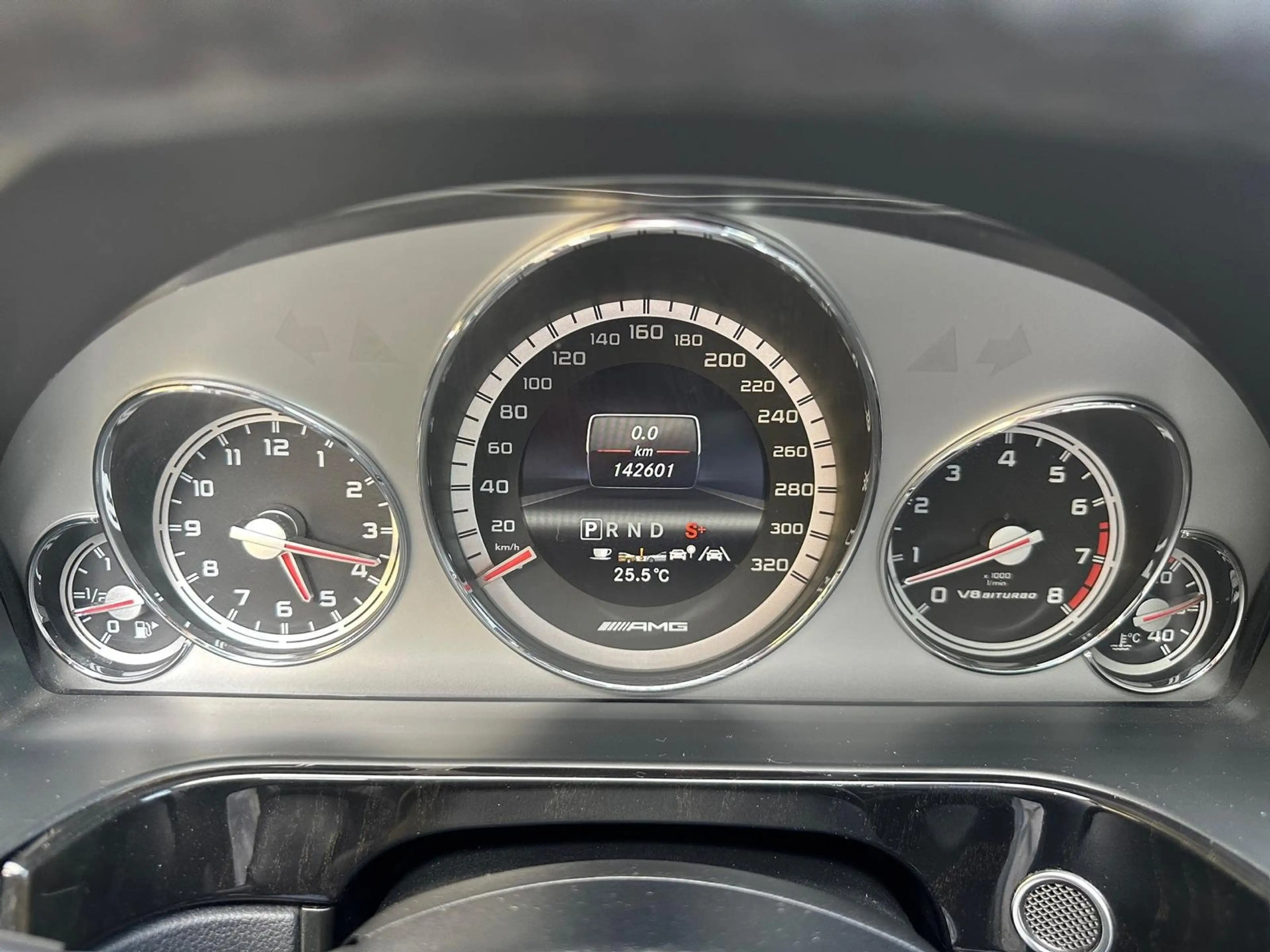 Mercedes-Benz E 63 AMG E 63 V8 AMG  /Harman/Nachtsicht/S.Klima/TV/AHK/ — photo 11