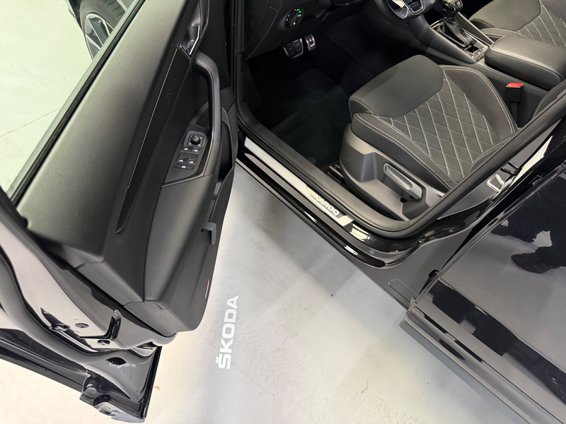 Skoda Karoq 1.5 TSI ACT Sportline Business|Trekhaak|Carplay|Cr — photo 38