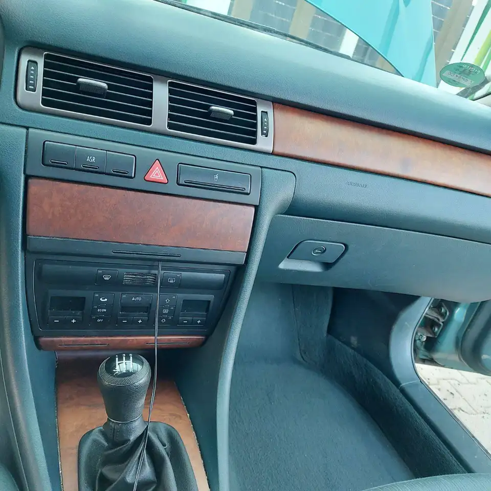 Audi A6 2.4, foto 6