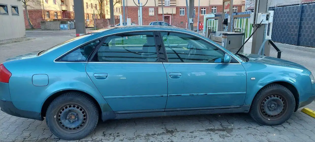 Audi A6 2.4, foto 3