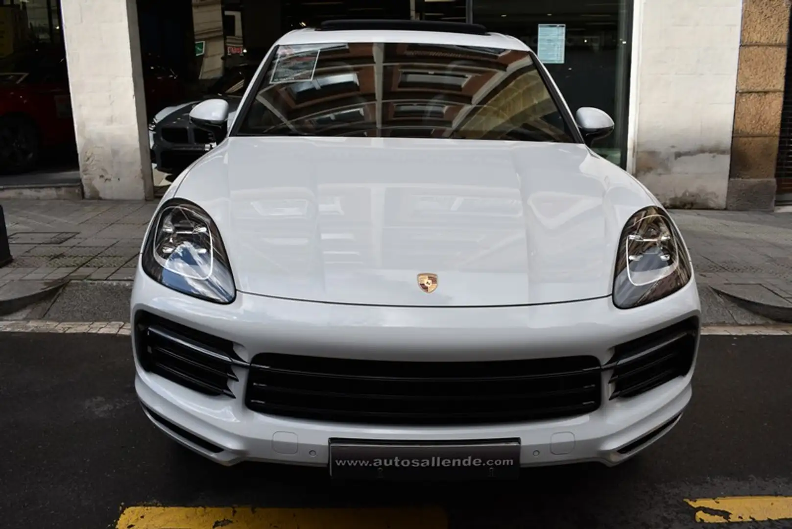 Porsche Cayenne Aut. Blanco - 2