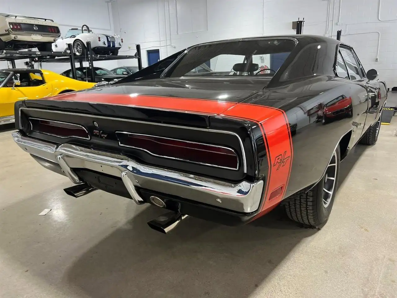 Dodge Charger снимка Dodge Charger