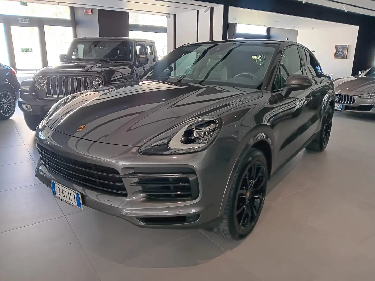 Porsche Cayenne Cayenne Coupe 3.0 tiptronic Gris - 1