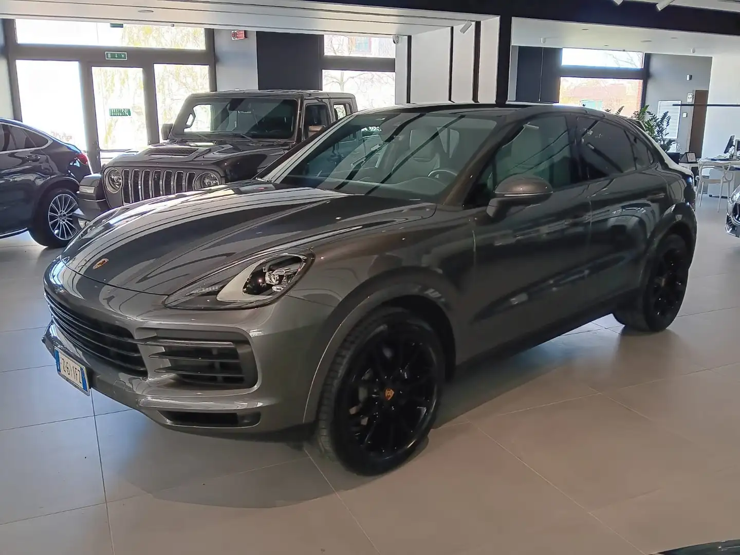 Porsche Cayenne Cayenne Coupe 3.0 tiptronic Gris - 2