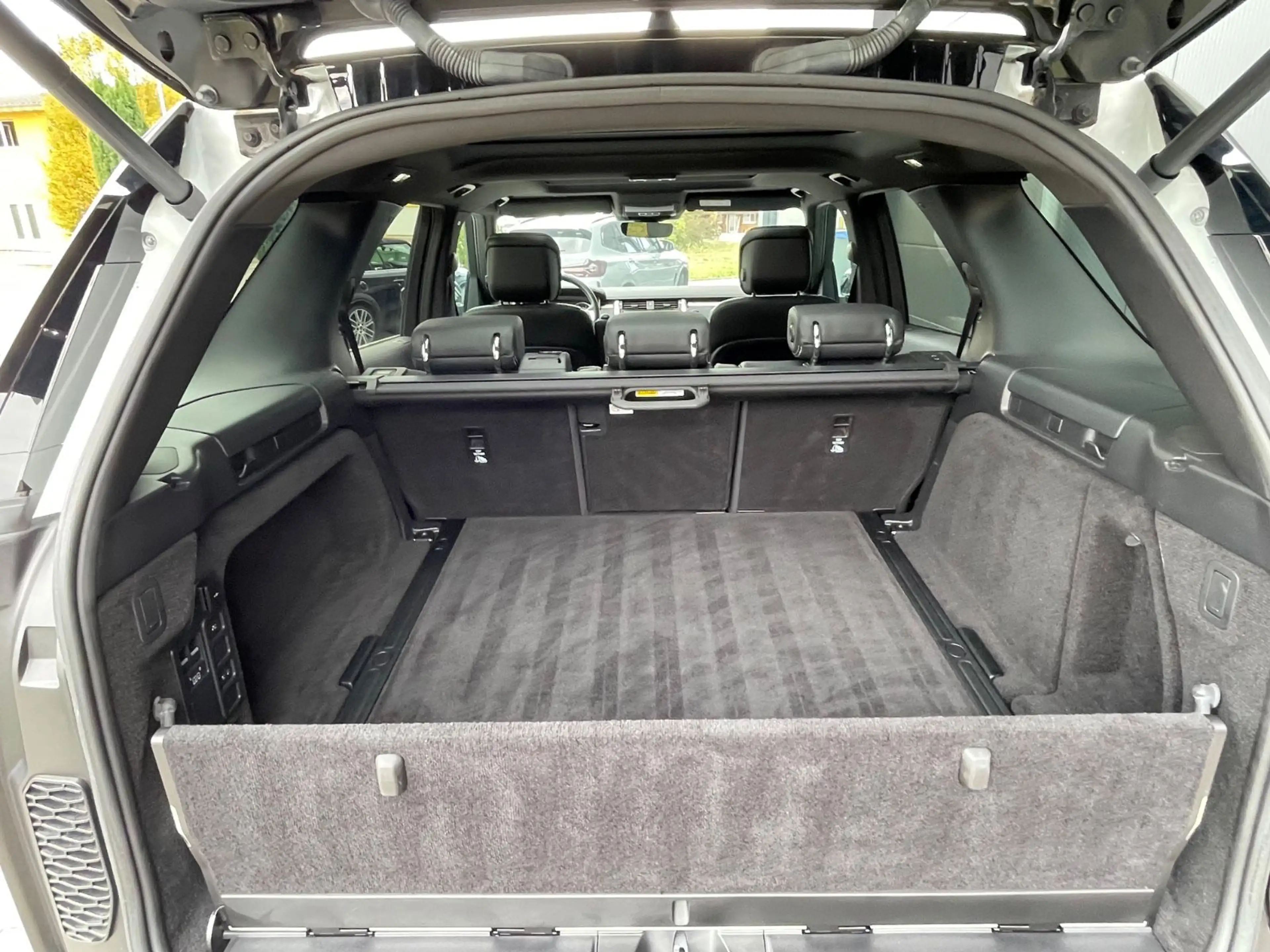 Land Rover Discovery 5 R-Dynamic SE D300 AWD/Pano/AHK/STDHZ — photo 21