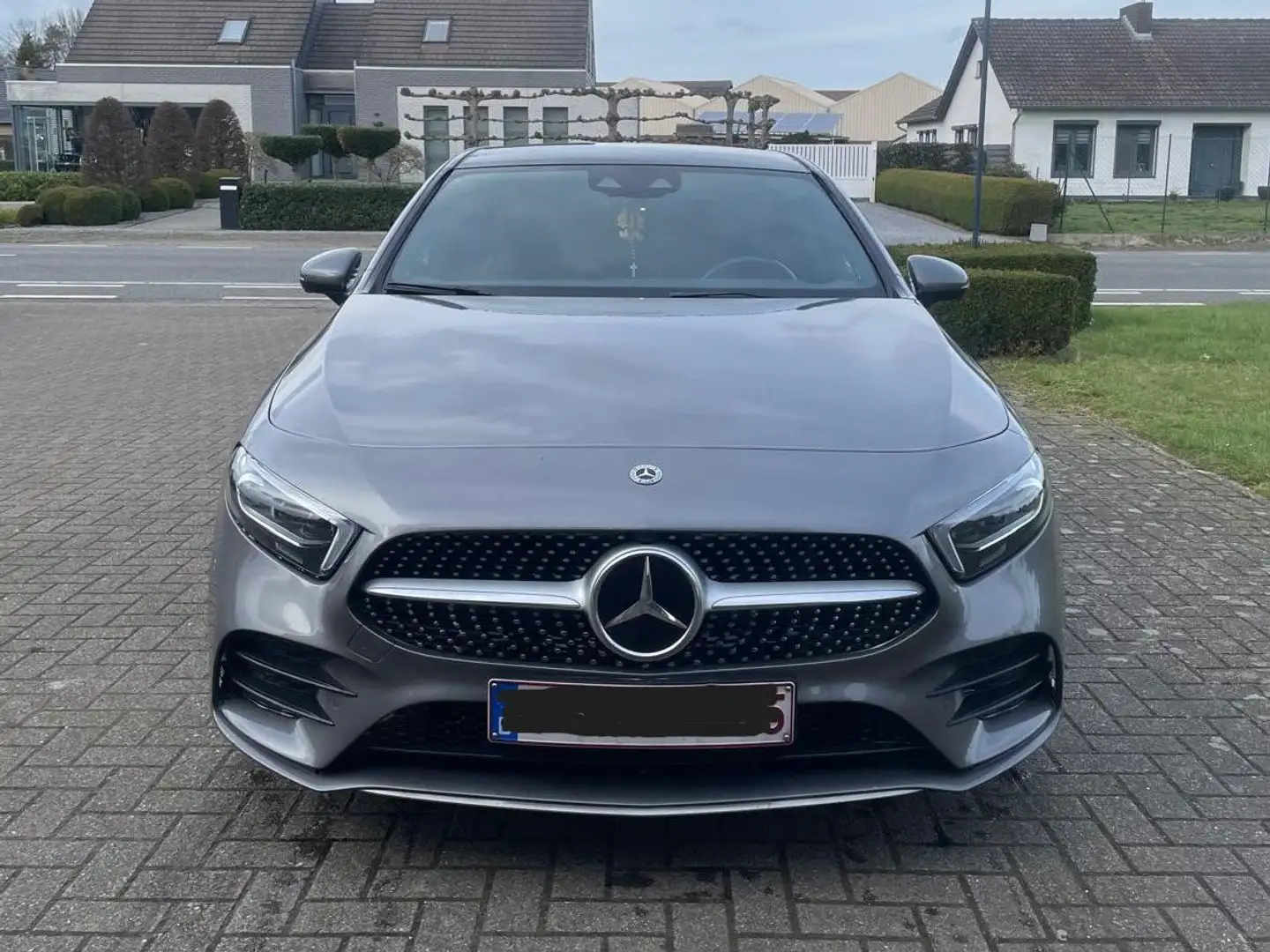 Mercedes-Benz A 180 A 180 d 7G-DCT AMG Line Gris - 1