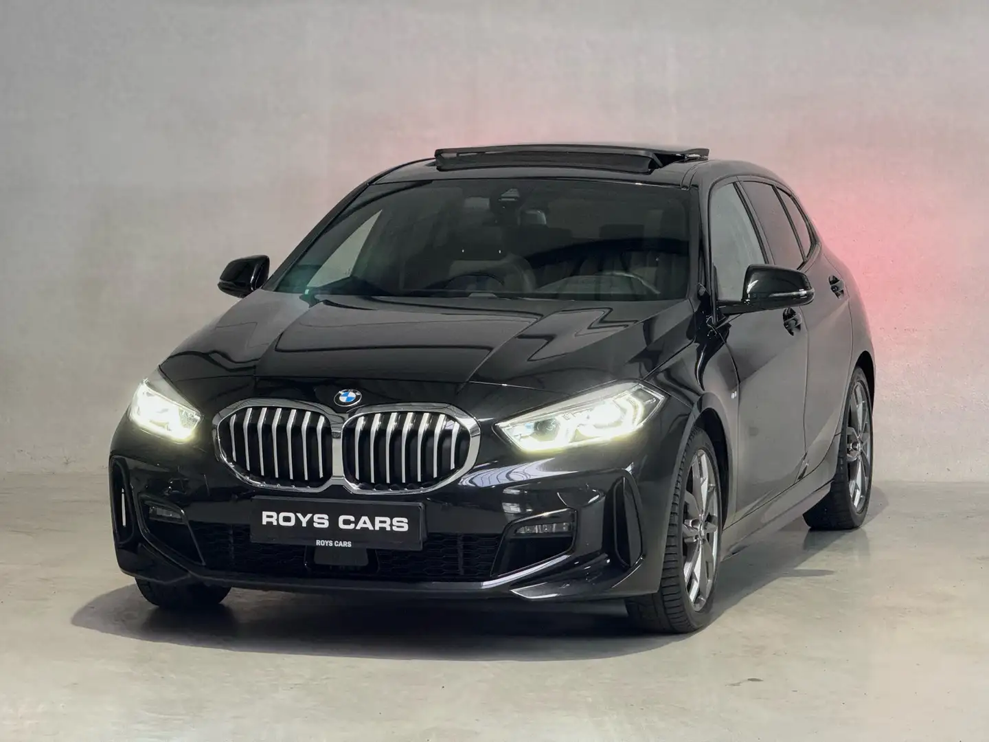 BMW 120 120i Aut. M Sport PANO/HUD/HEATED SEATS/KEYLESS Negro - 1