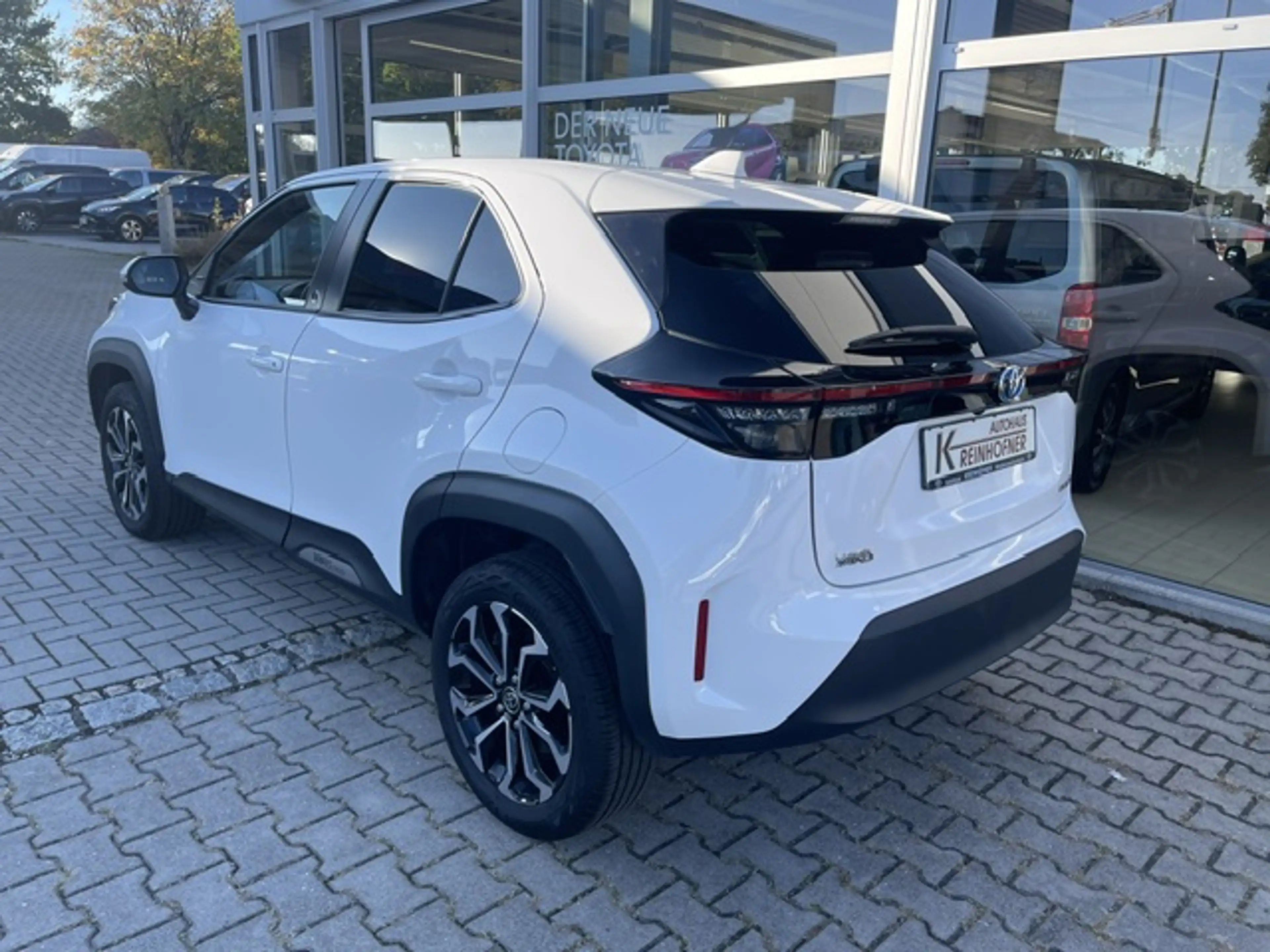 Toyota Yaris Cross Hybrid 1.5 VVT-i Team Deutschland *Smart Connect+Winter Paket* — photo 4