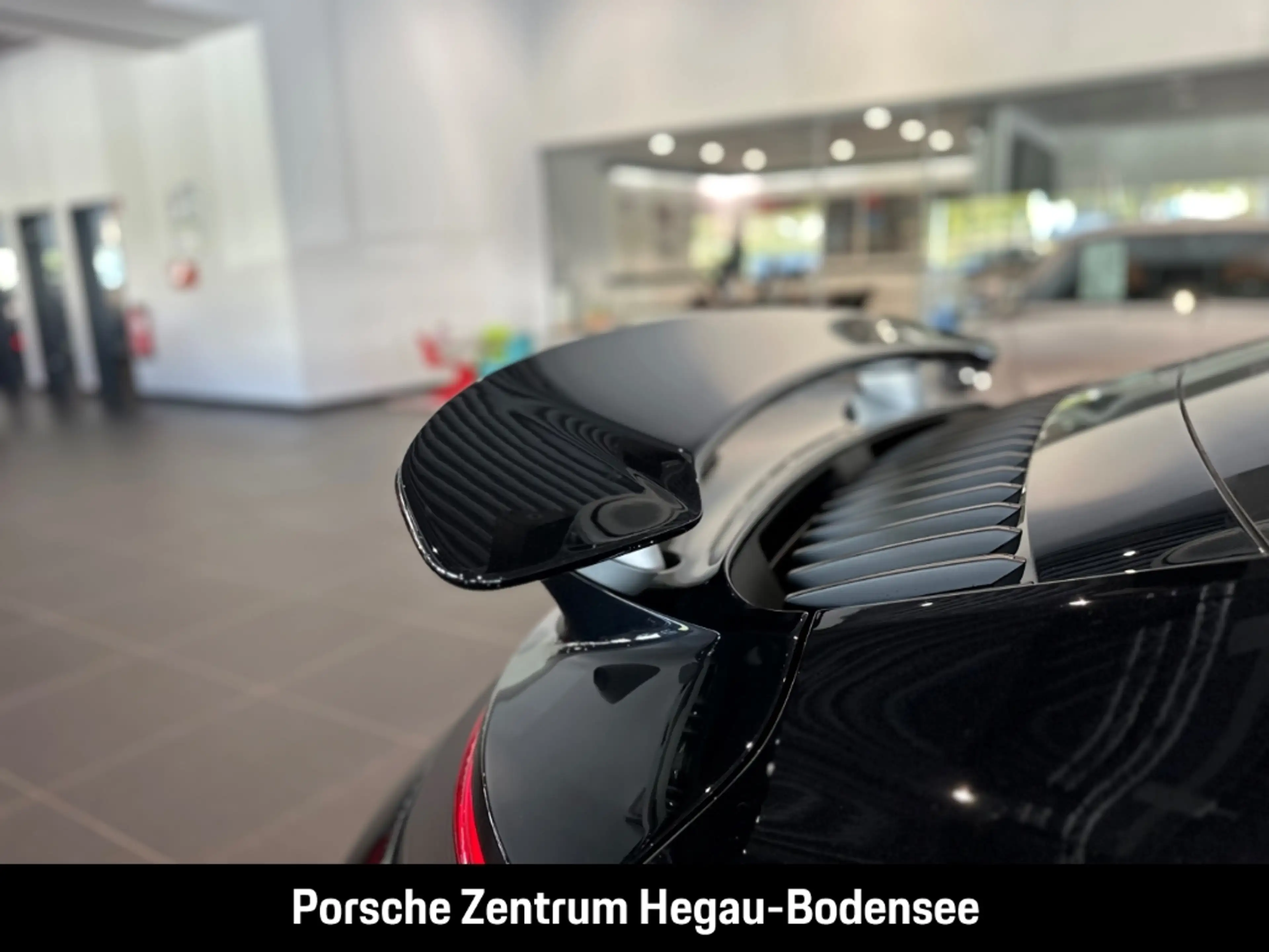 Porsche 992 -2 (911) Turbo S — photo 14