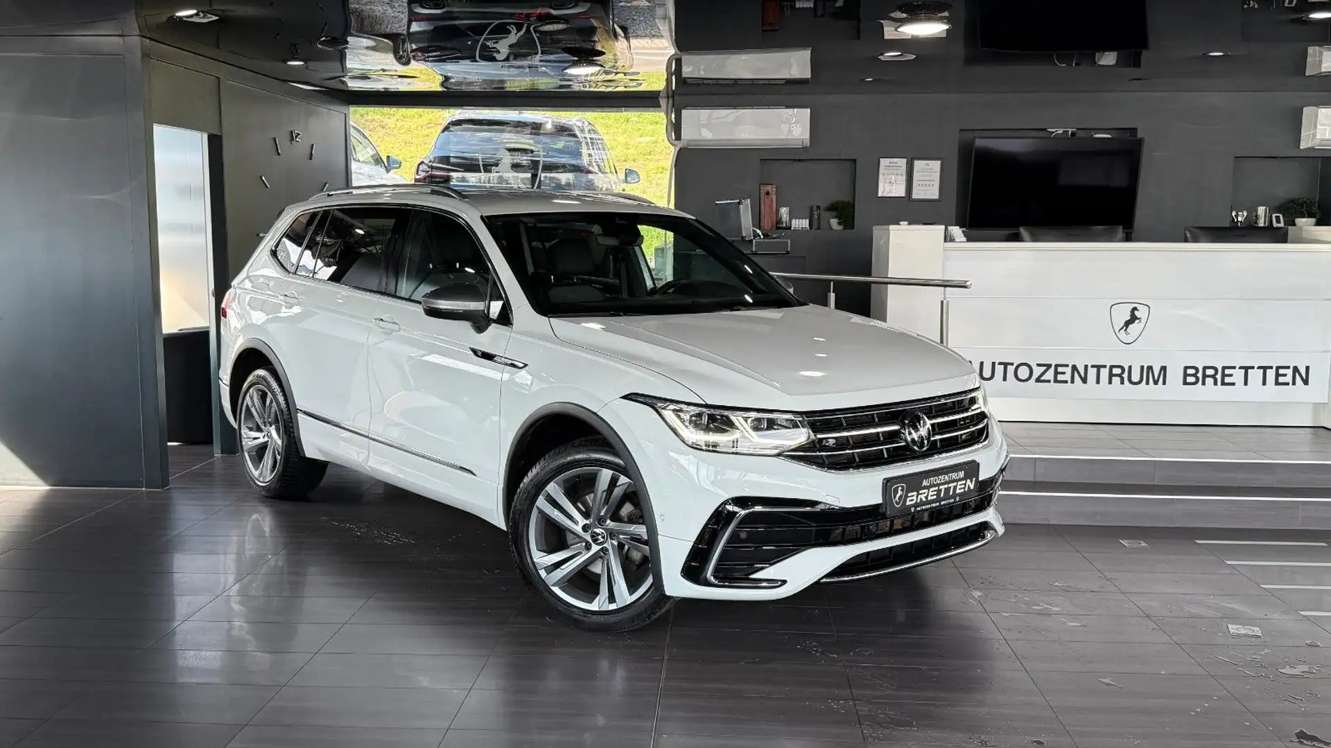 Volkswagen Tiguan Allspace R-Line DSG*4M*Kamera*ACC*Matrix Wit - 1