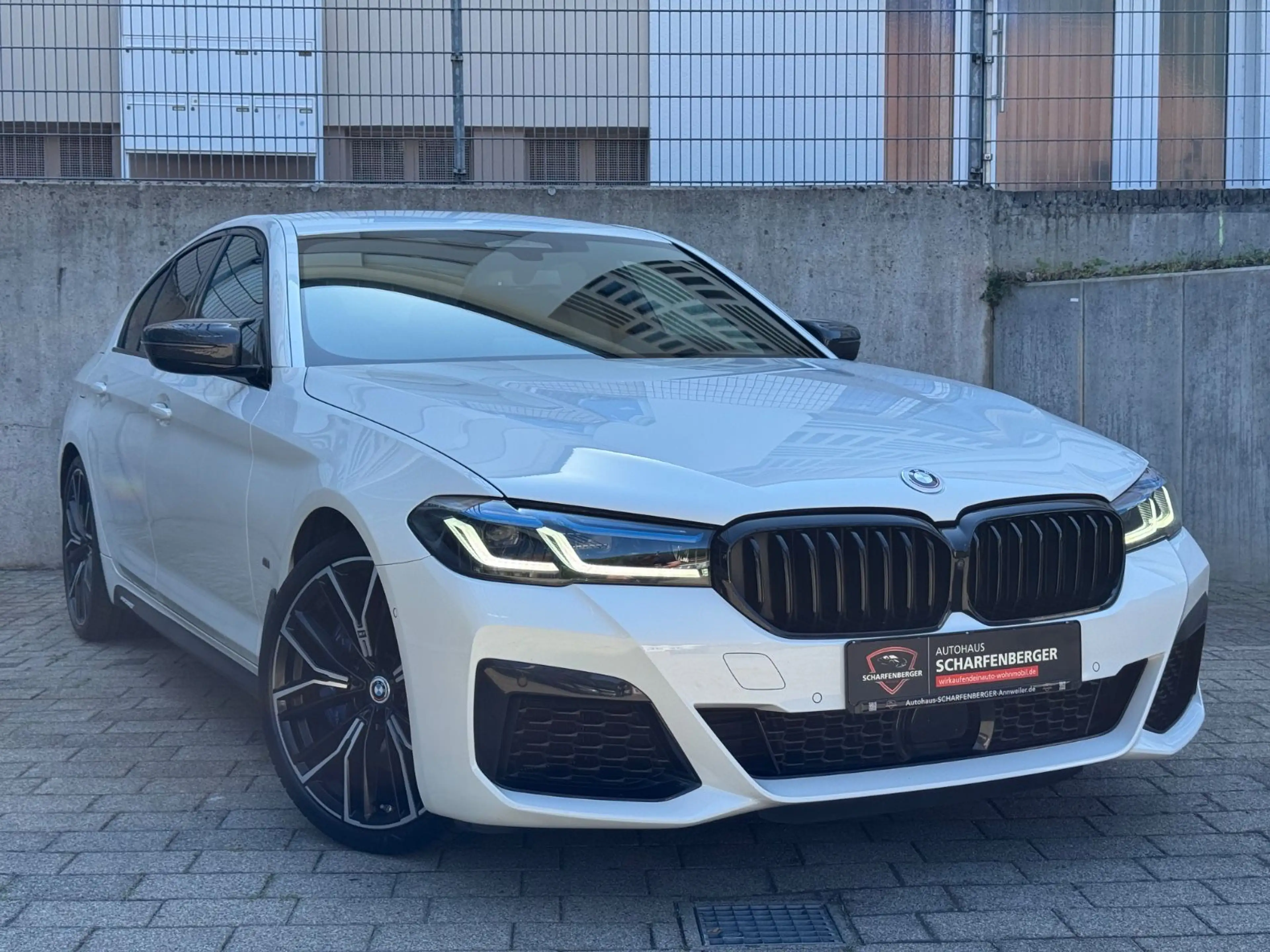 BMW 550 i xDrive+2.Hand+B&W+DisplayKey+8FachB. — photo 3