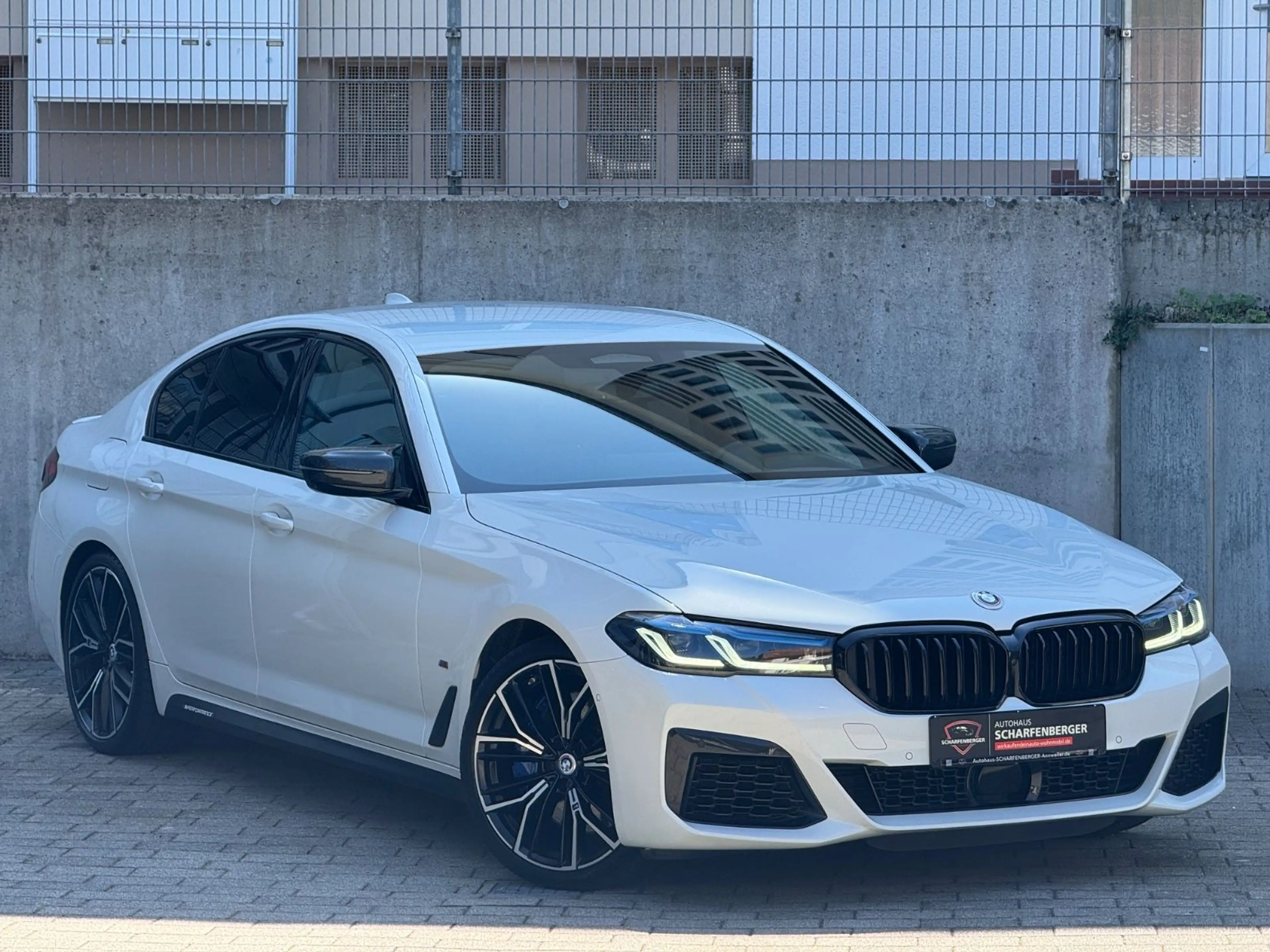 BMW 550 i xDrive+2.Hand+B&W+DisplayKey+8FachB.