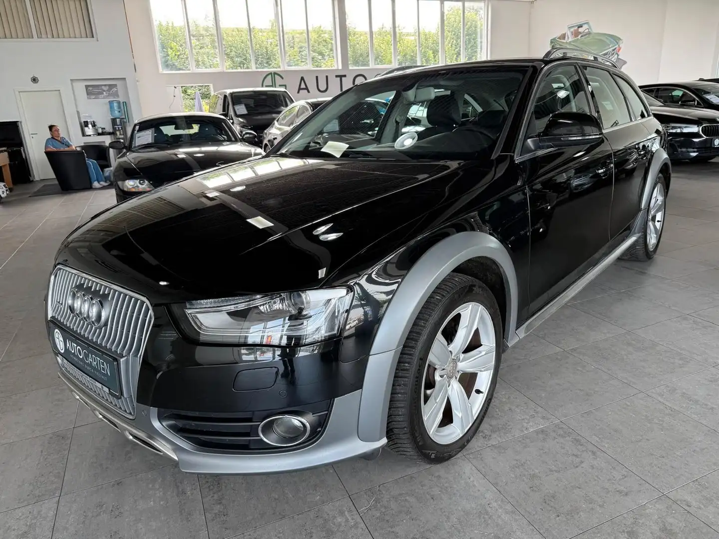 Audi A4 allroad quattro 2.0 TDI*Navi*Leder*AHK. Noir - 1
