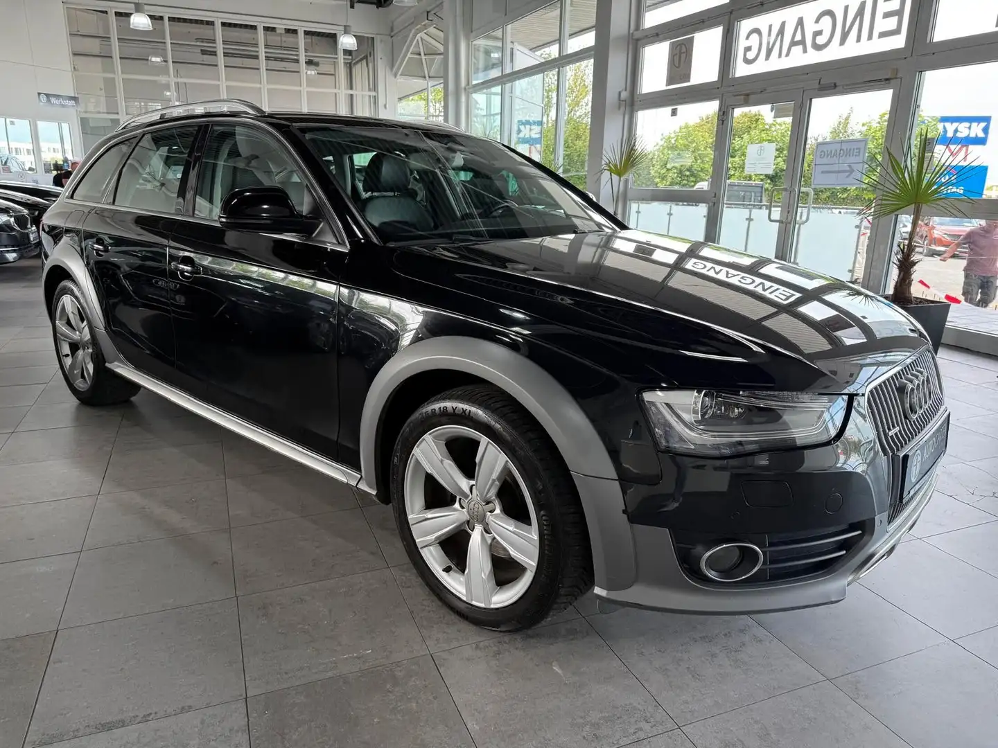 Audi A4 allroad quattro 2.0 TDI*Navi*Leder*AHK. Noir - 2