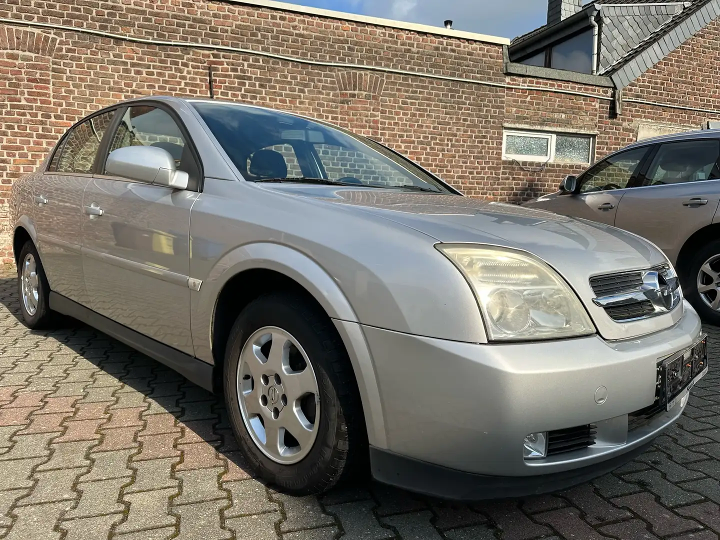 Opel Vectra 1.8 Elegance Klimaautomatik Silver - 1