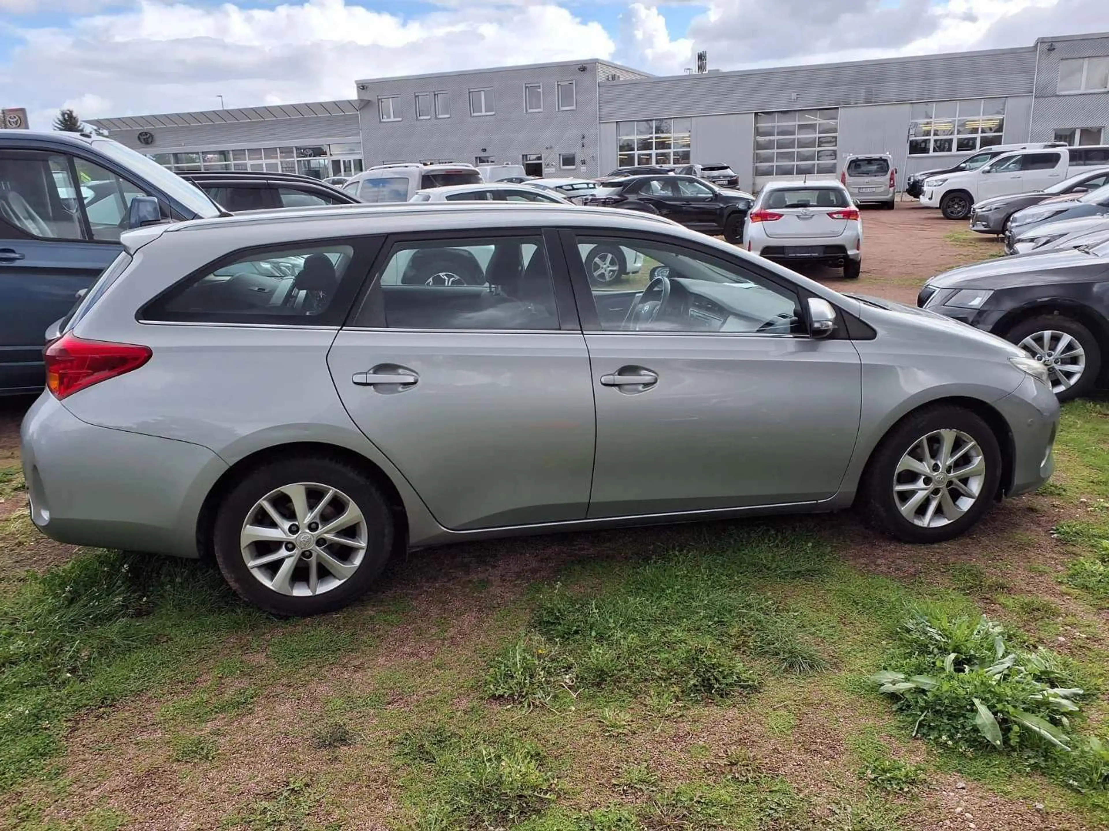 Toyota Auris Touring Sports Life+/KAMERA/SHZ/PDC/TEMP — photo 4