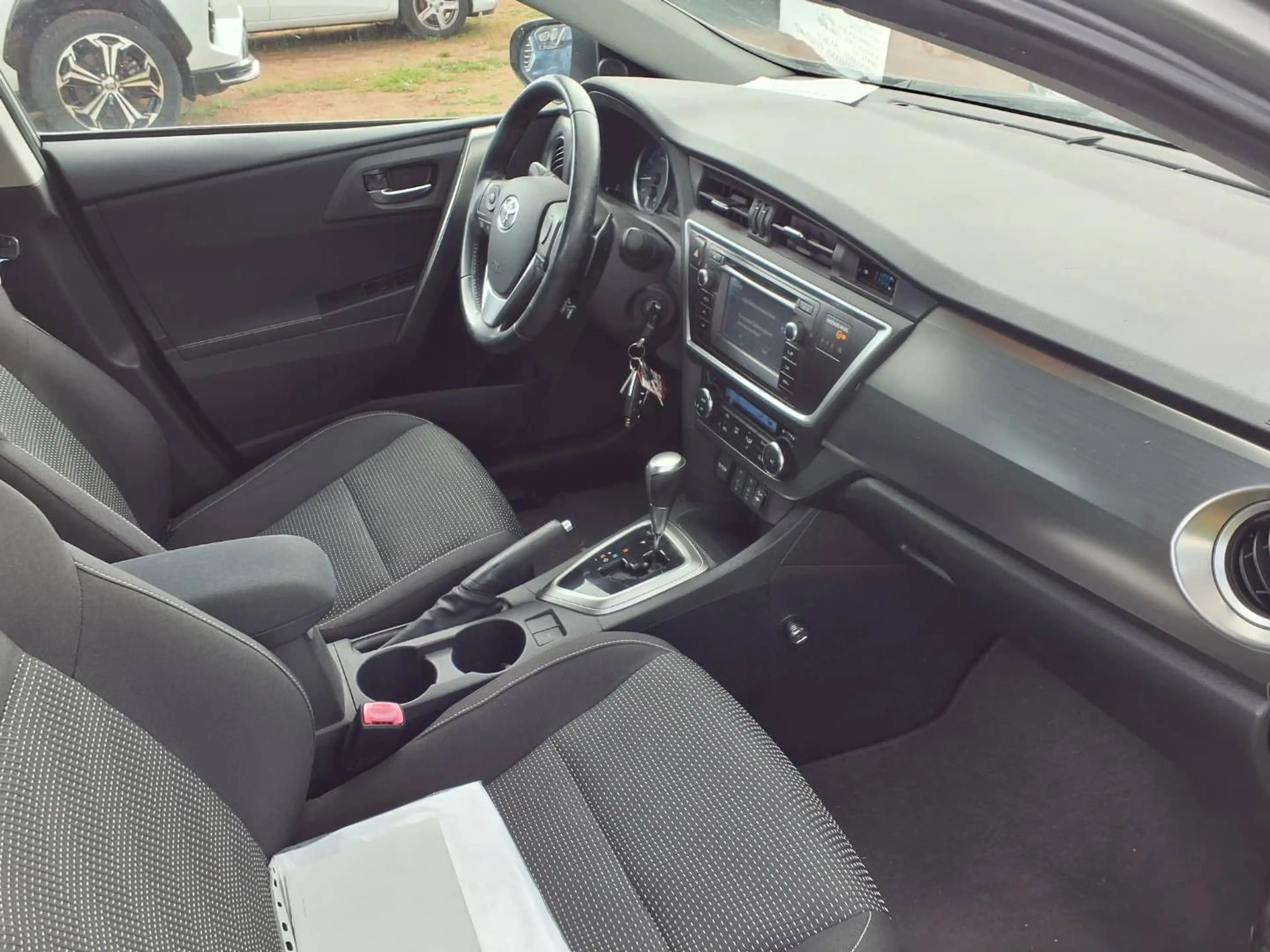 Toyota Auris Touring Sports Life+/KAMERA/SHZ/PDC/TEMP — photo 13