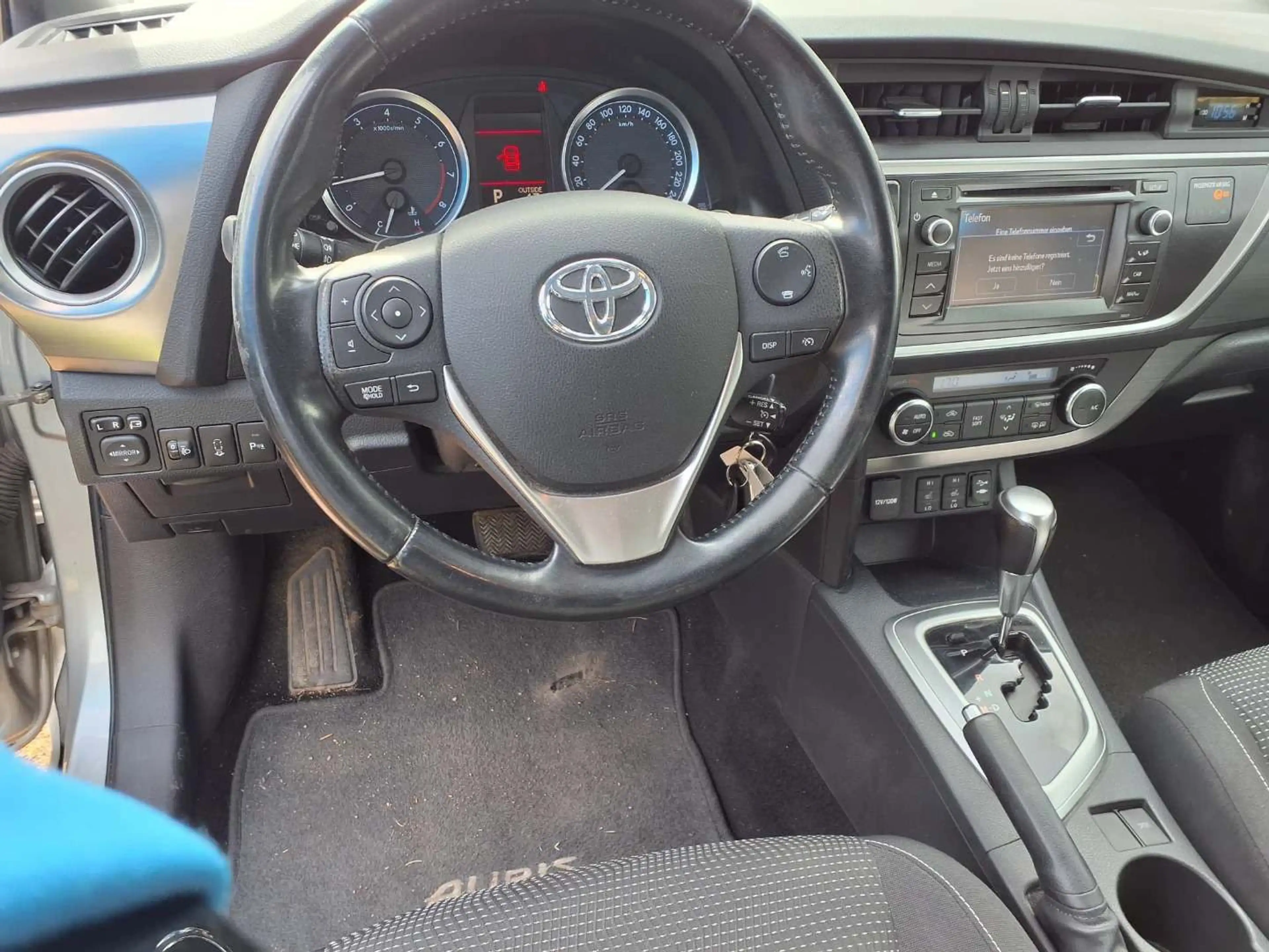 Toyota Auris Touring Sports Life+/KAMERA/SHZ/PDC/TEMP — photo 11