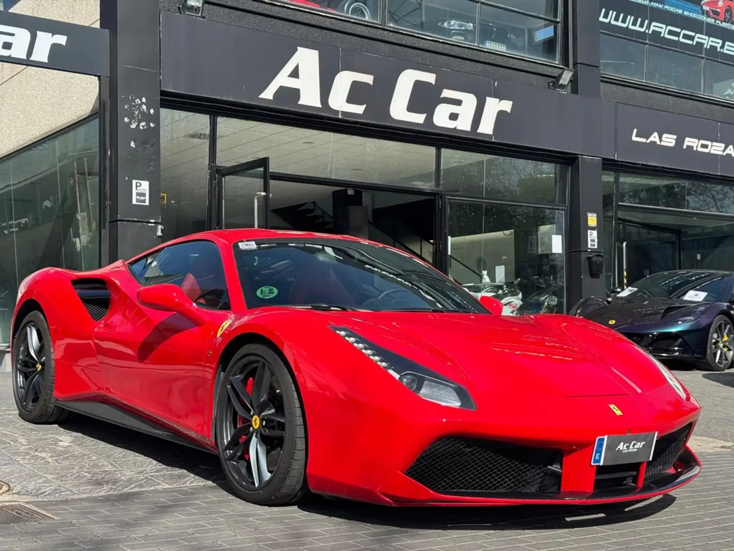 Ferrari 488 GTB Rojo - 1