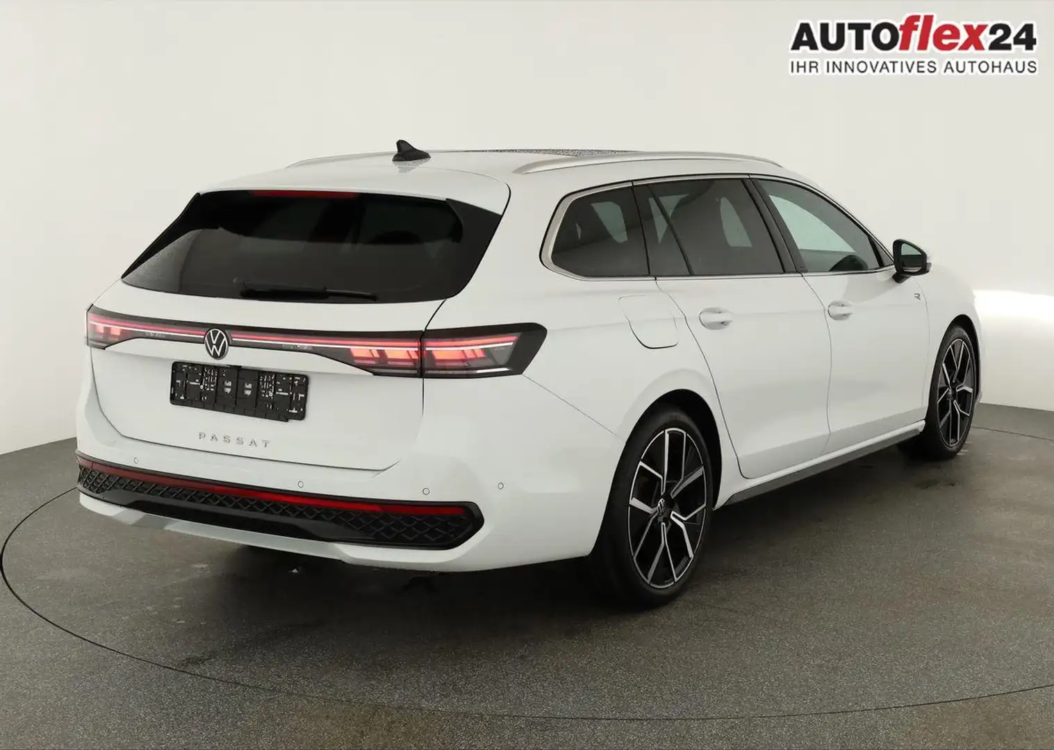 Volkswagen Passat Variant 2.0 TDI 110 kW R-line DSG R-Line, IQ.Light, Are... Weiß - 2