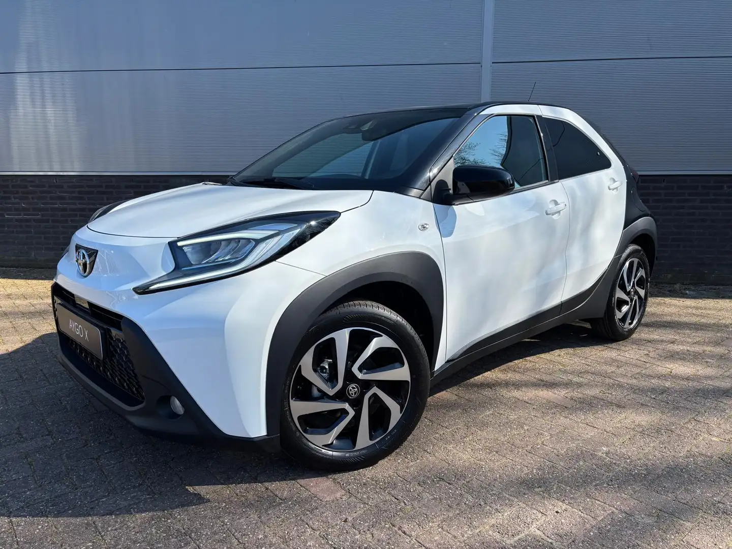 Toyota Aygo X 1.0 VVT-i MT Pulse Demonstratie voertuig ! Wit - 1