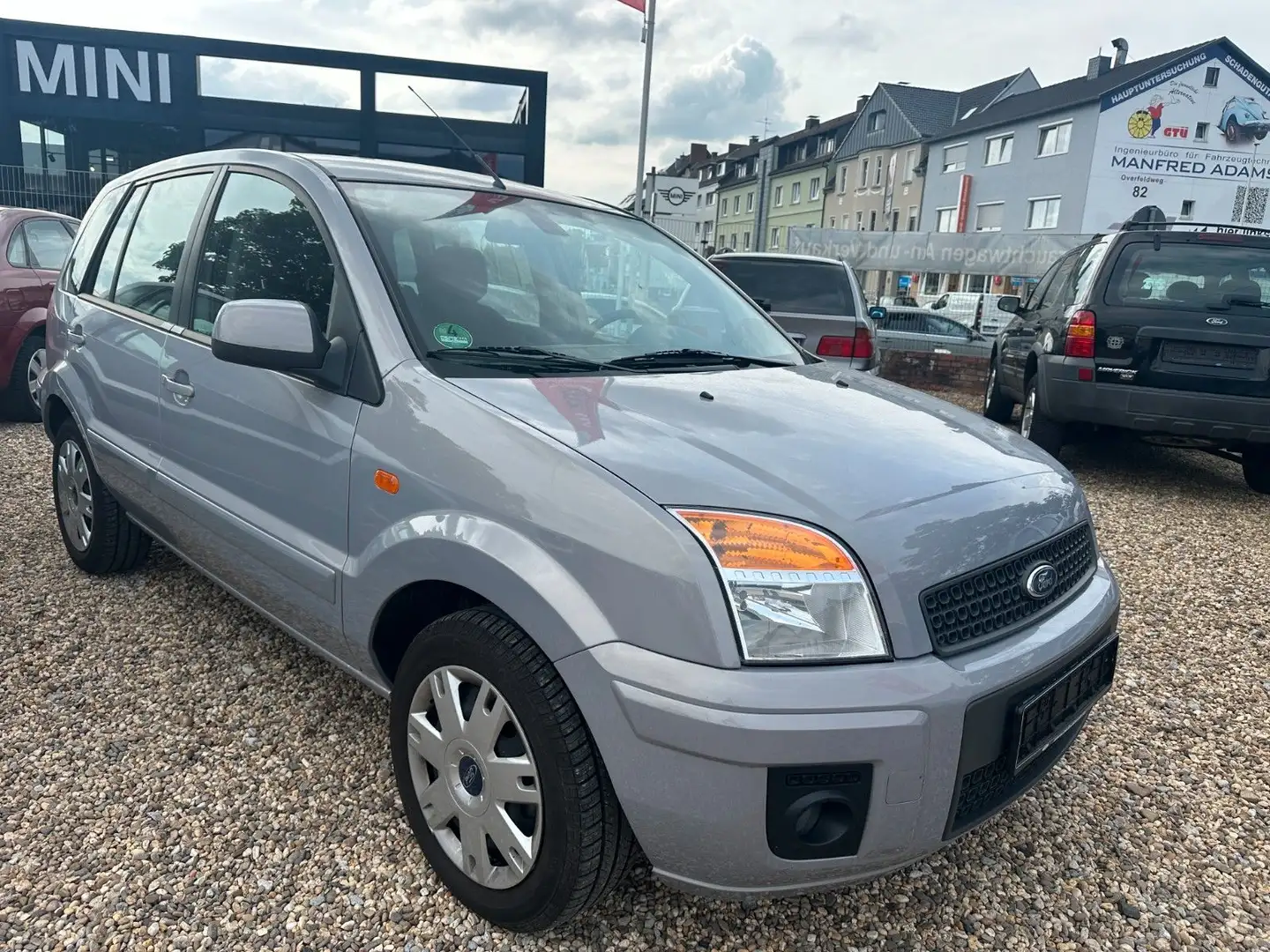 Ford Fusion 1,4 Trend  Orginal 12.500 KM Sitzheizung Plateado - 1